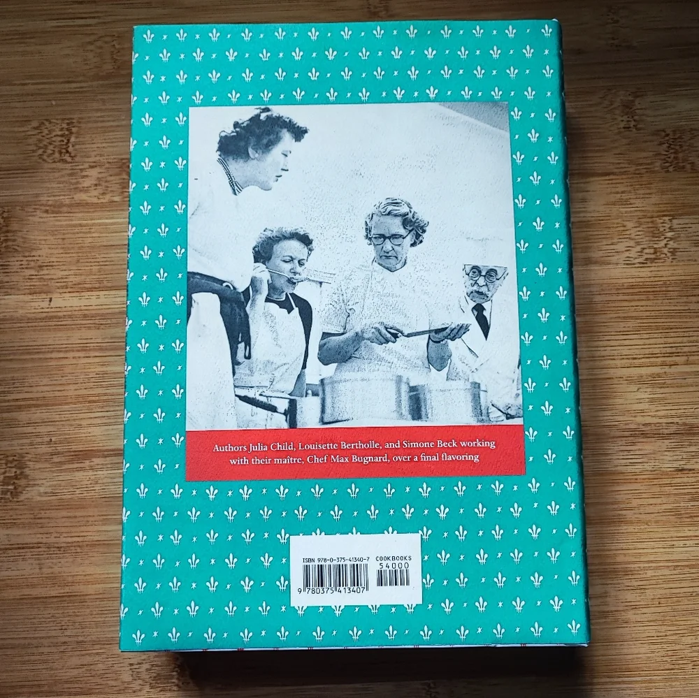 Julia Child Mastering The Art of French Cooking Cook Book Dust Jacket 2009 NEW